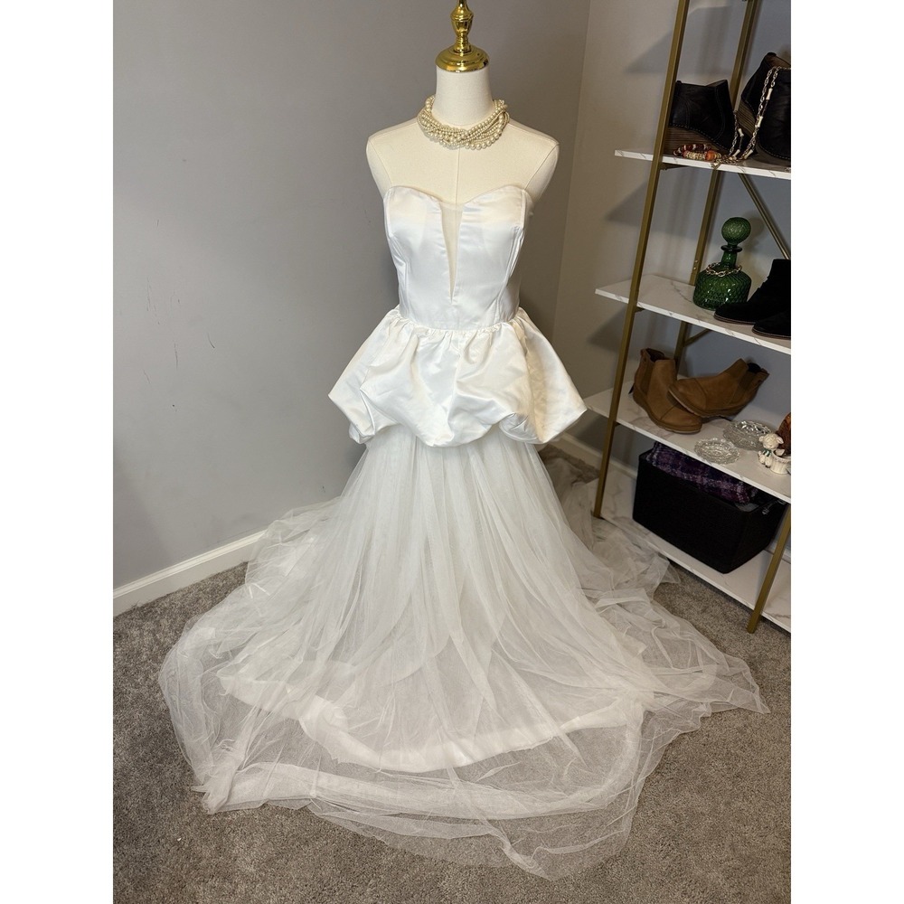 Faeriesty White‎ Wedding Dress Size XL Lined Strapless Gown